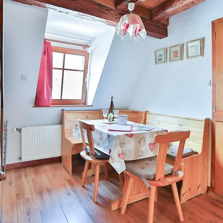 Duplex 3 Chateaux アパート エーグイスハイム